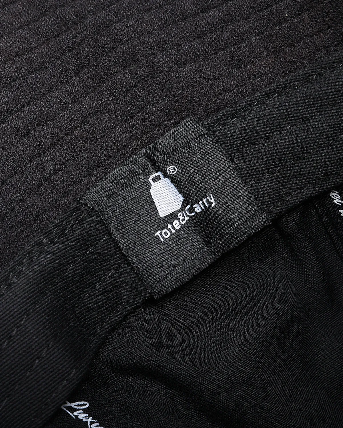 Bucket Hat in Black
