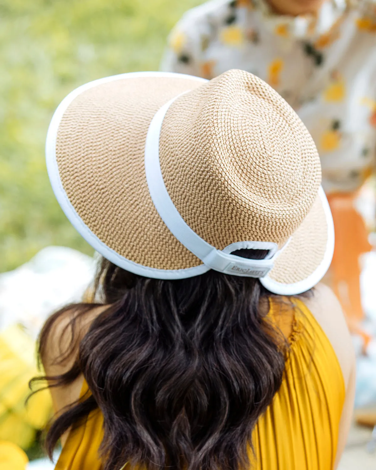 Suncrest Peanut White
